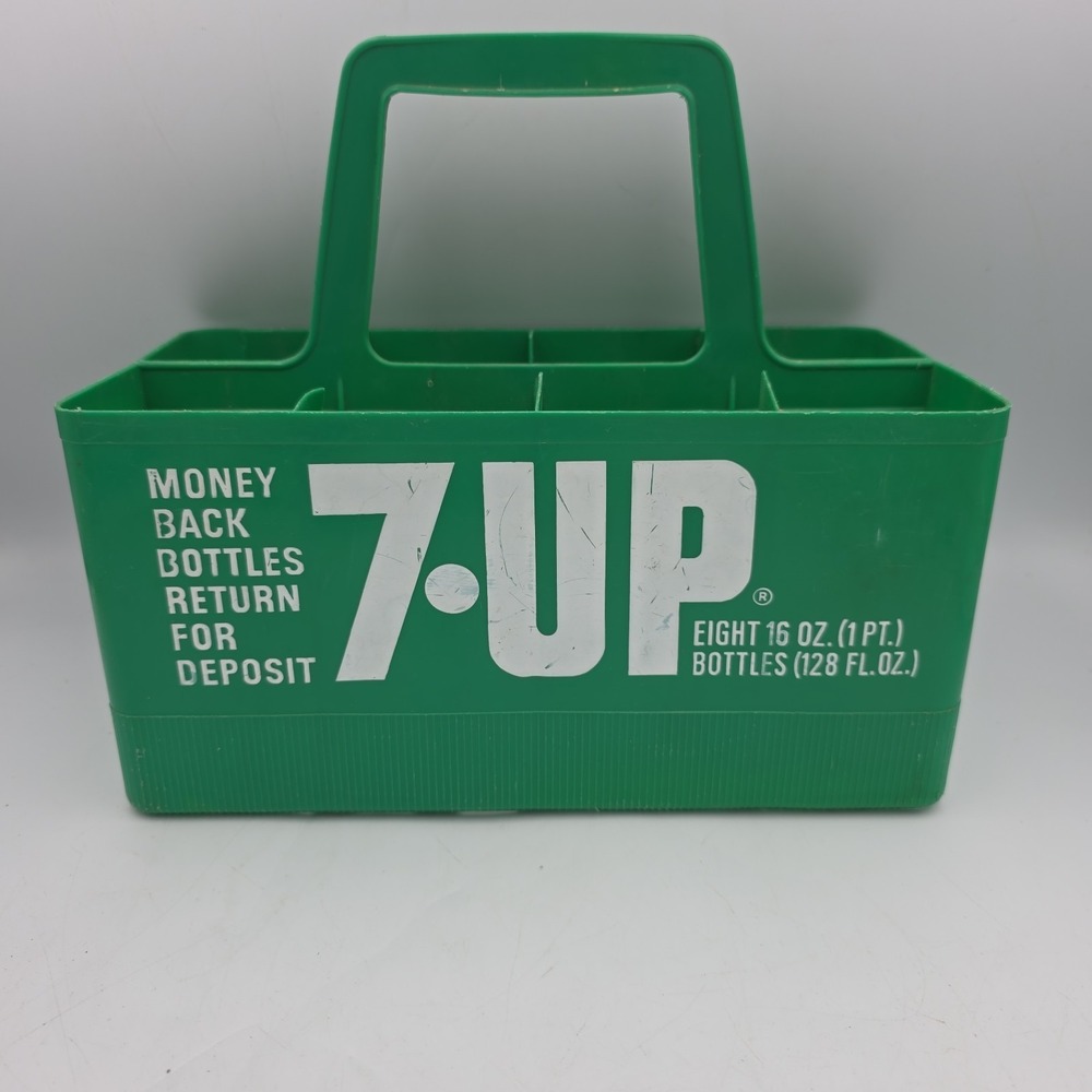 7-Up Plastic Money Back Returnable 8 Pack Soda Bottle Carton 16 Oz. Return